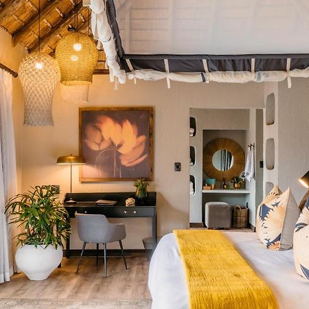 Thornybush Simbambili Lodge سابس ساند جيم ريسير المظهر الخارجي الصورة